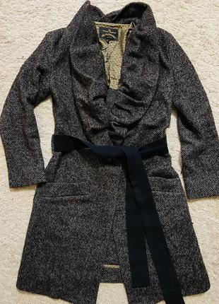 Шикарное шерстяное пальто vivienne westwood оригинал бренд  размер s,m указан размер 42