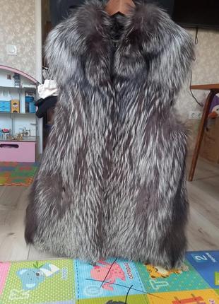 Хутряний жилет із чорнобурки