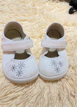 Тапочки в садочок, домашні тапочки, білі тапочки