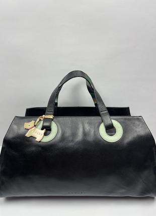 Кожаная фирменная обьемная сумка на/ в руку radley