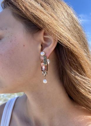 Диор стильные серьги с крупным розовым кристаллом / вечерние серьги стильные с крупным камнем и жемчугом