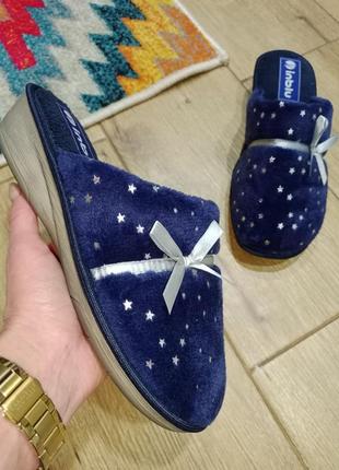 Красиві капці на танкетці inblu