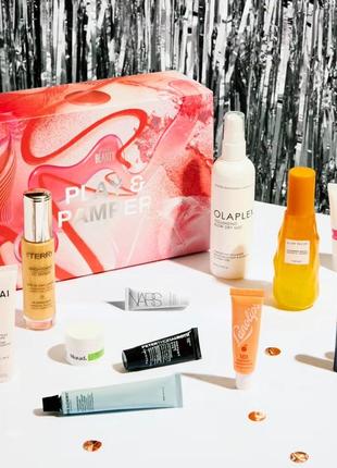 Набір косметики cult beauty the play & pamper edit ( понад €255)