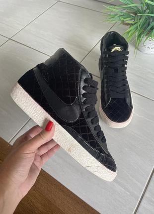 Хайтопи quest nike бархатні 37.5 р.