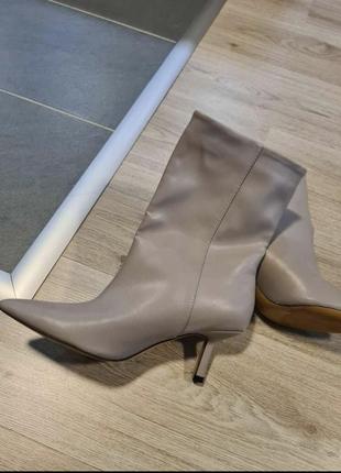 Демі ботинки h&m
