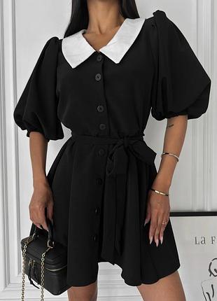 Изящное платье с белым воротничком и коротким рукавом