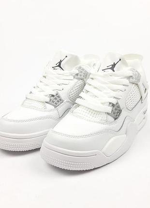 Deze Jordan top kost 4 retro