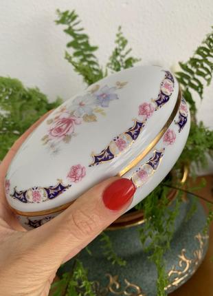 Винтажная фарфоровая шкатулочка. португалия