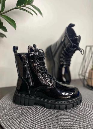 Ботинки для девочек зимние теплые серединка утепление 60% мех лаковые