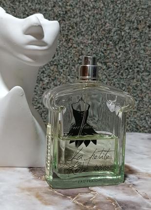 Оригінал! тестер був у використанні Guerlain la petite robe noire bblack perfecto eau de toilette florale robe noire ma robe petales
туалетна вода 100мл