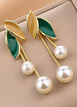 Серьги листочки с цепочками бусинами 2 в 1