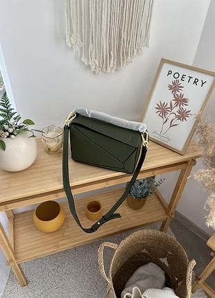 Темно-зелена сумка loewe