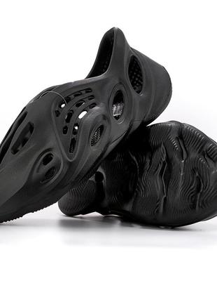 Adidas yeezy foam runner black