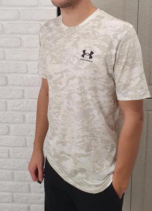 Мужская камуфляжная футболка under armour camo оригинал / андер армор