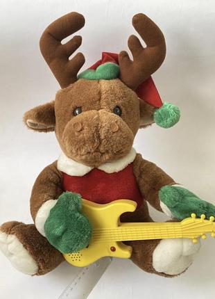 М'яка іграшка олень новорічний гітарист олень у новорічній шапці з гітарою