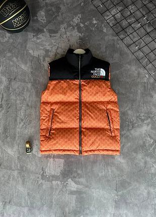 Мужская жилетка the north face х gucci оранжевая с черным безрукавка тнф гучи весенняя осенняя (b)