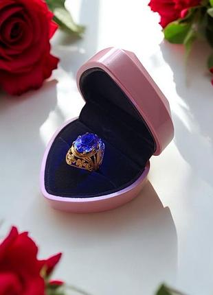 Футляр для кільця з підсвічуванням рожева коробочка у формі серця подарункова скринька упаковка