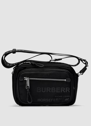 Burberry paddy bag in black  ki77136