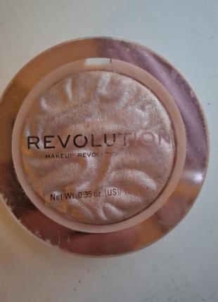 Makeup revolution хайлайтер