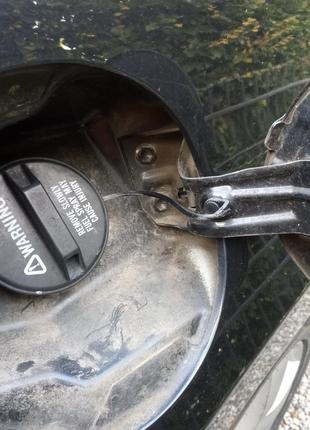 Тросик крышки бензобака suzuki grand vitara 2