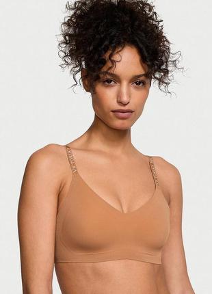 Бюстгальтер victoria ́s secret wireless comfort с легкой подкладкой, новый.