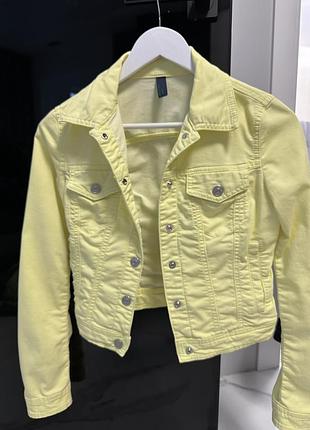 Джинсова куртка benetton