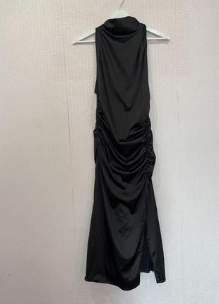 Шикарна чорна сукня.