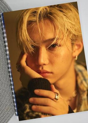 Блокнот фелікс stray kids lee felix