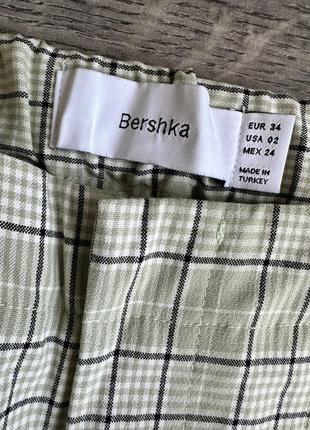 Штаны bershka прямого кроя в клетку размер 34