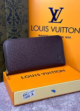 Чоловічий шкіряний гаманець louis vuitton zippy taiga brown k035