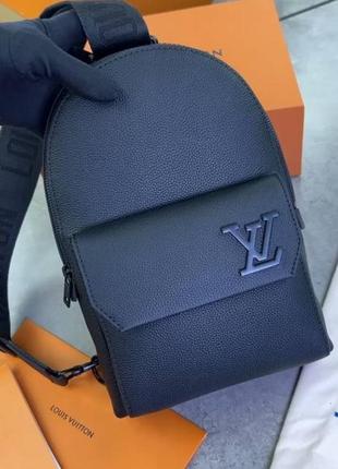 Сумка-слінг чорна louis vuitton pilot c822