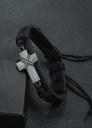 Мужской кожаный браслет c металлическим крестом