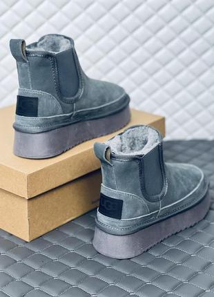 Замшеві сірі уги на платформі челсі жіночі ugg челсі замш зима сірі4 фото