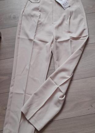 Брюки брючные