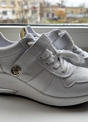 Кросівки guess нові