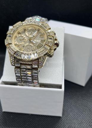 Часы guess
