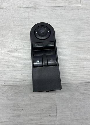 Блок керування склопідіймачами opel astra h, zafira b, астра, зафіра. 13228706