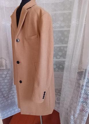 Натуральное мужское пальто фирмы h&m 44r pозмера.