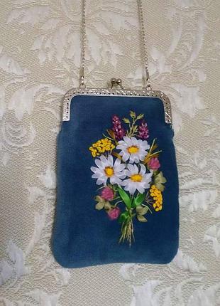 Сумочка для прогулянки з вишивкою стрічками