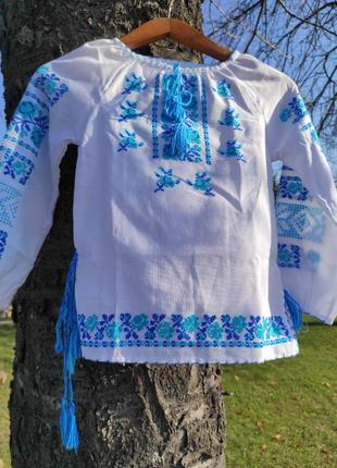 Вышитая рубашка для девочки / вышиванка