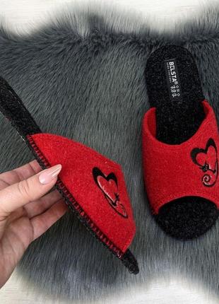 Тапочки женские войлочные для ламината белста красные с сердечками 4608
