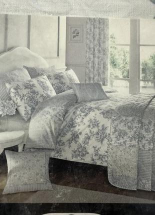 Комплект на ліжко