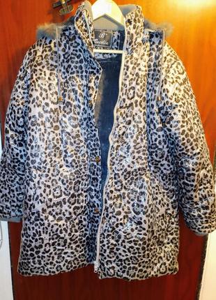 Теплая куртка с леопардовым принтом. размер хl