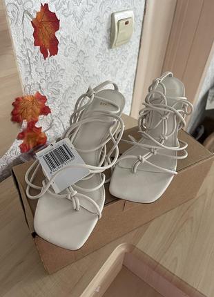 Босоніжки mango 37 р