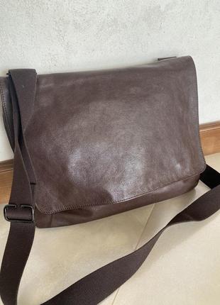 Брендовая, кожаная,человечья сумка