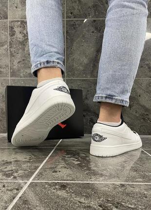 Кросівки nike air jordan 30cm 1 low, білі з чорним носком6 фото