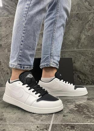 Кросівки nike air jordan 30cm 1 low, білі з чорним носком7 фото