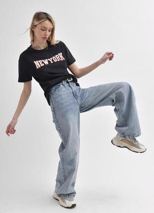 Женские джинсы широкие  wide leg голубого цвета с вареным эффектом