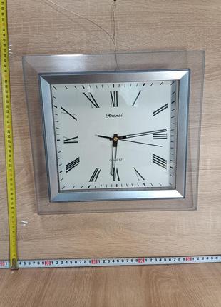 Часы настенные квадратные классические kronos