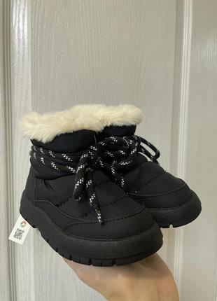 Утеплені зимові водонепроникні дутики чобітки zara